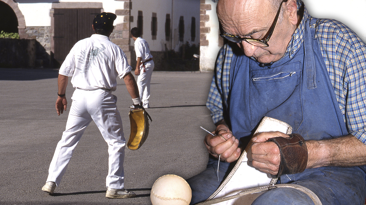 Guante de cuero artesanal para jugar a la tradicional pelota vasca o laxoa. Confección paso a paso