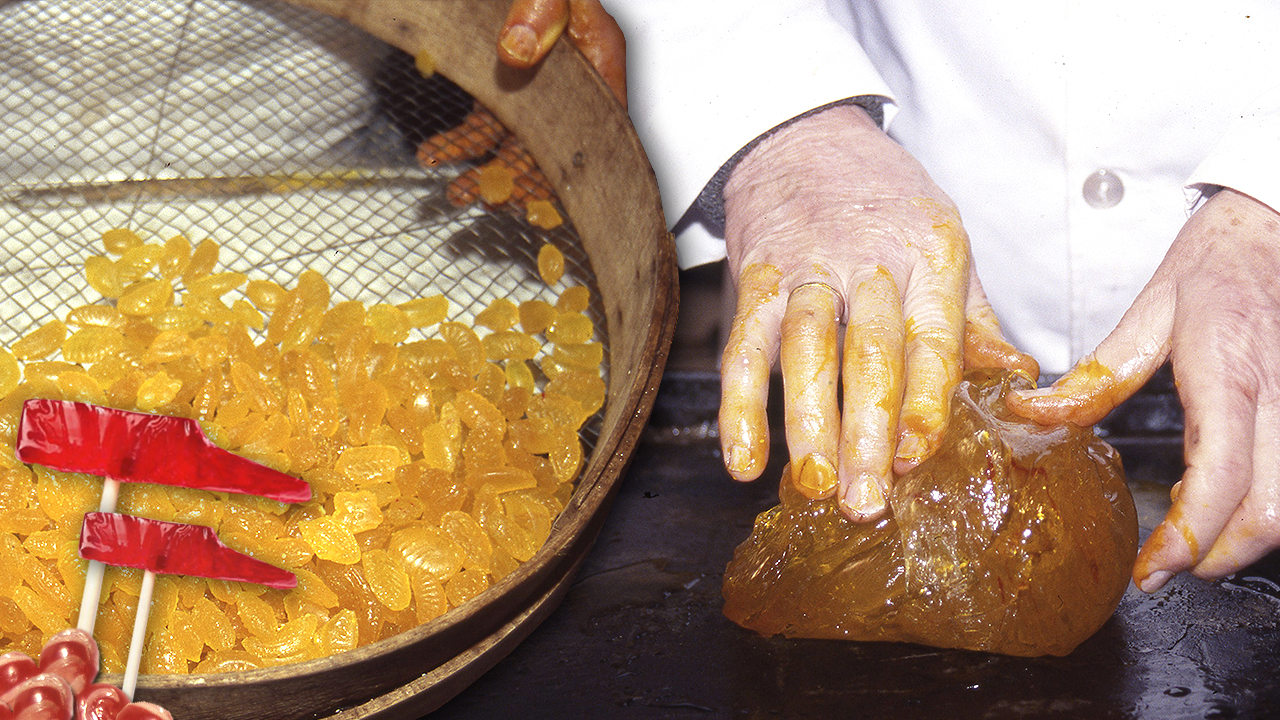 Caramelos artesanos. Elaboración tradicional con azúcar de estos dulces de la infancia