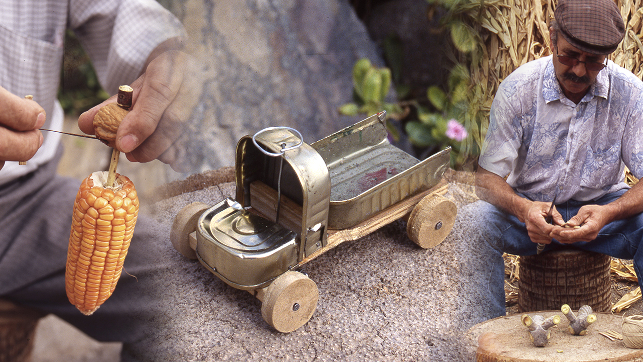 Juguetes artesanales de tiempos pasados. Habilidad e imaginación en su elaboración manual